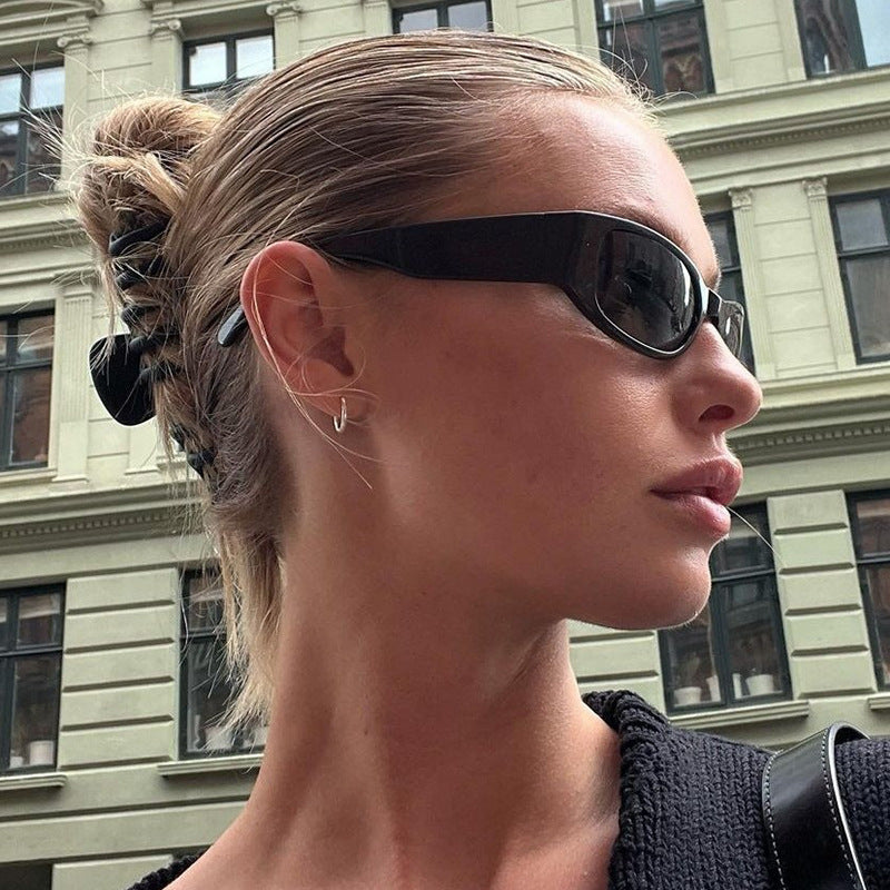 Women's sporty sunglasses with a wide frame and UV protection Stornfield