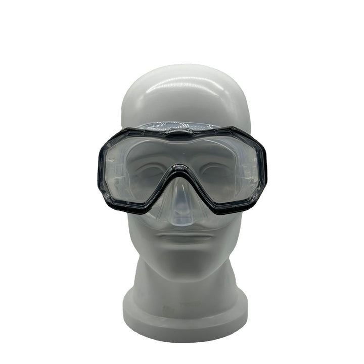 Diving mask with wide field of vision and anti-fog technology Stornfield