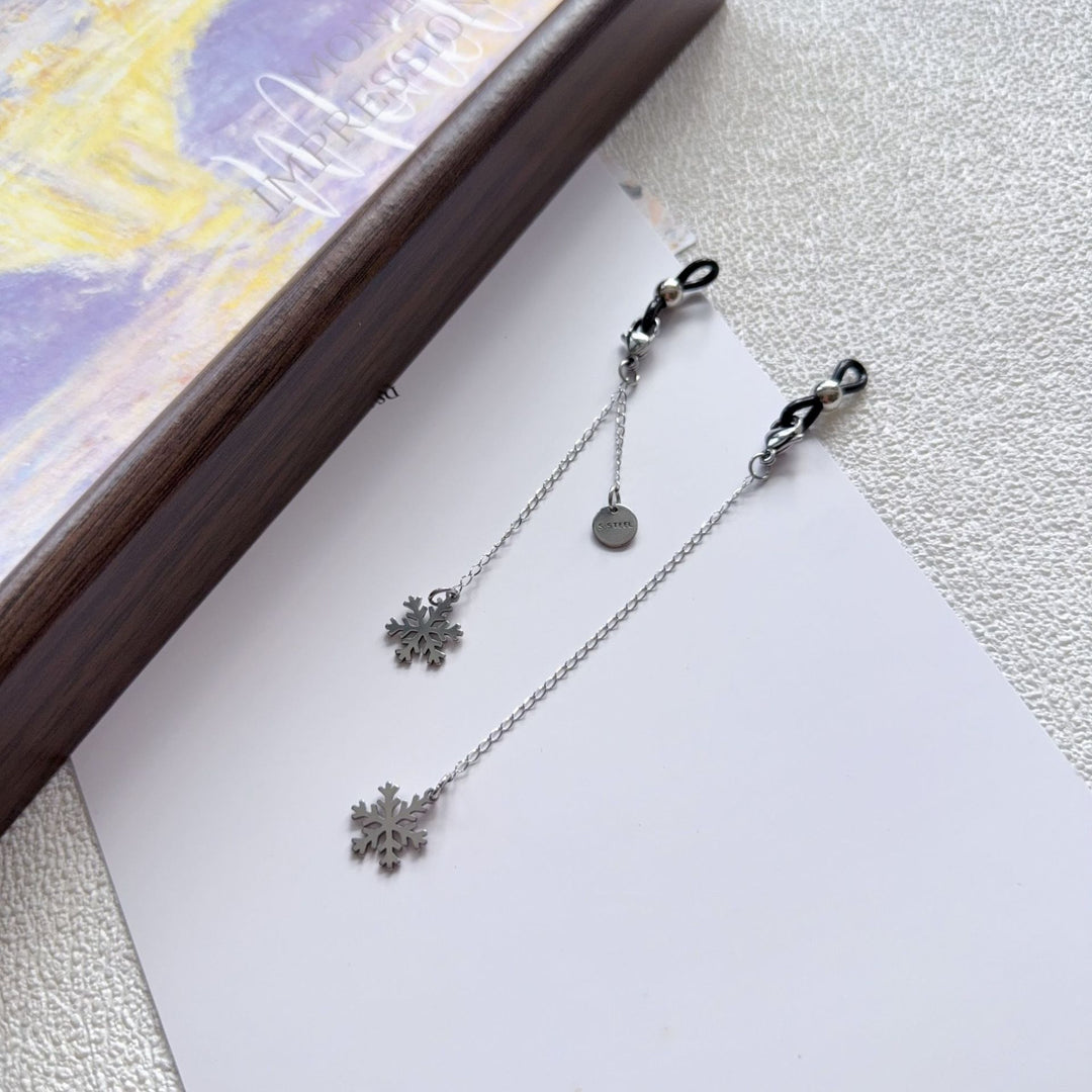 Delicate Layered Eyewear Chain Stornfield