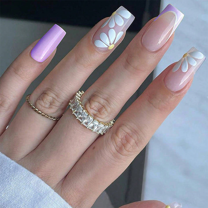 Elegant artificial nails with flower design Stornfield