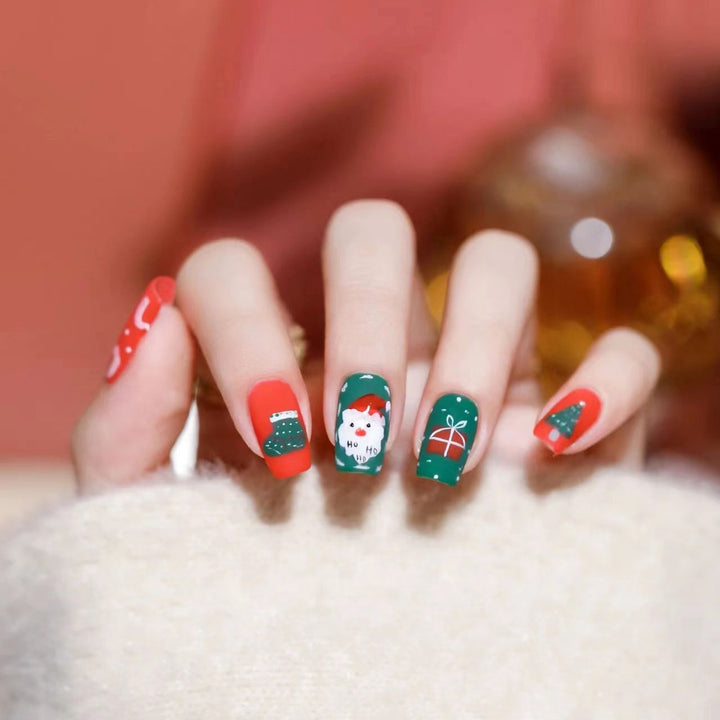 Festive Winter Themed Nail Art