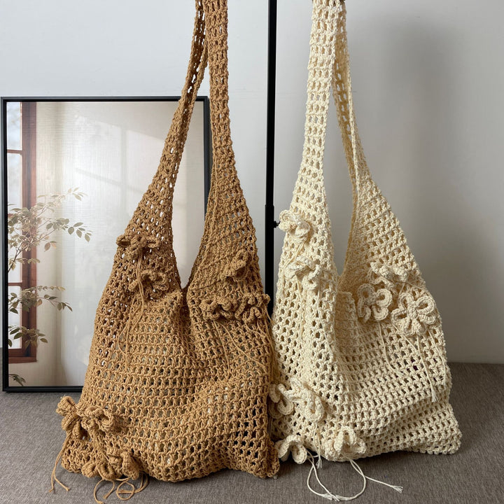 Hand-knotted crossbody bag with floral pattern Stornfield