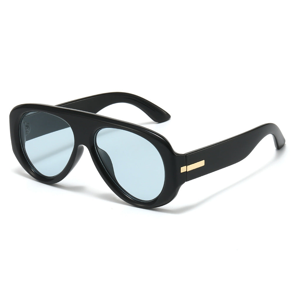 Vintage-Inspired Aviator Sunglasses with Subtle Gold Accents Stornfield