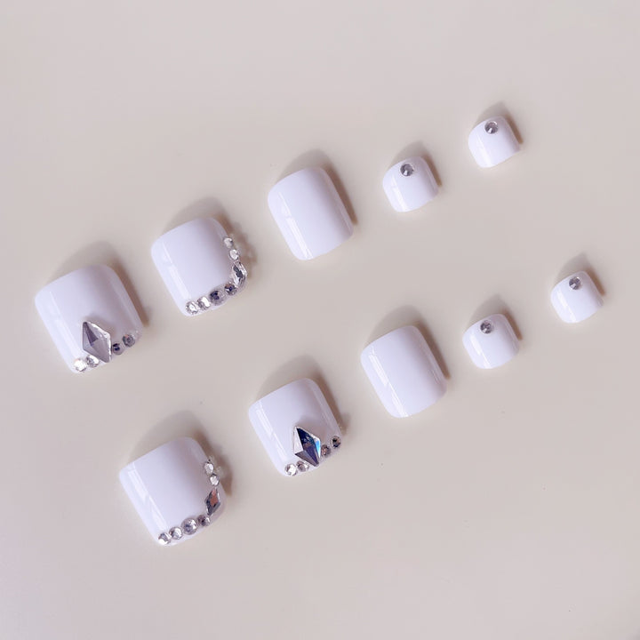 Nail art with rhinestone accents Stornfield