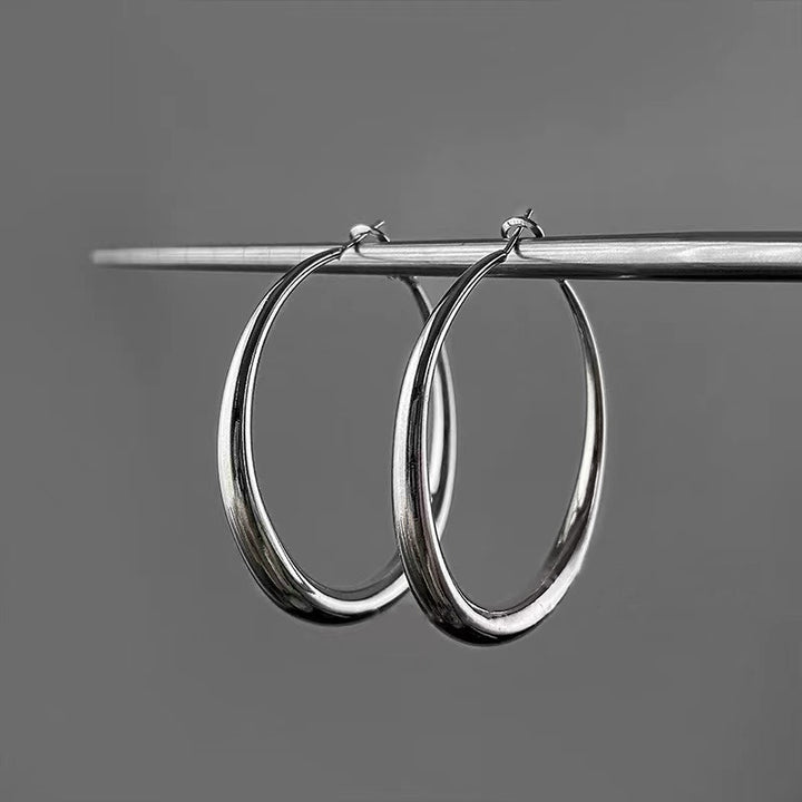 Elegant and Timeless Earrings Stornfield
