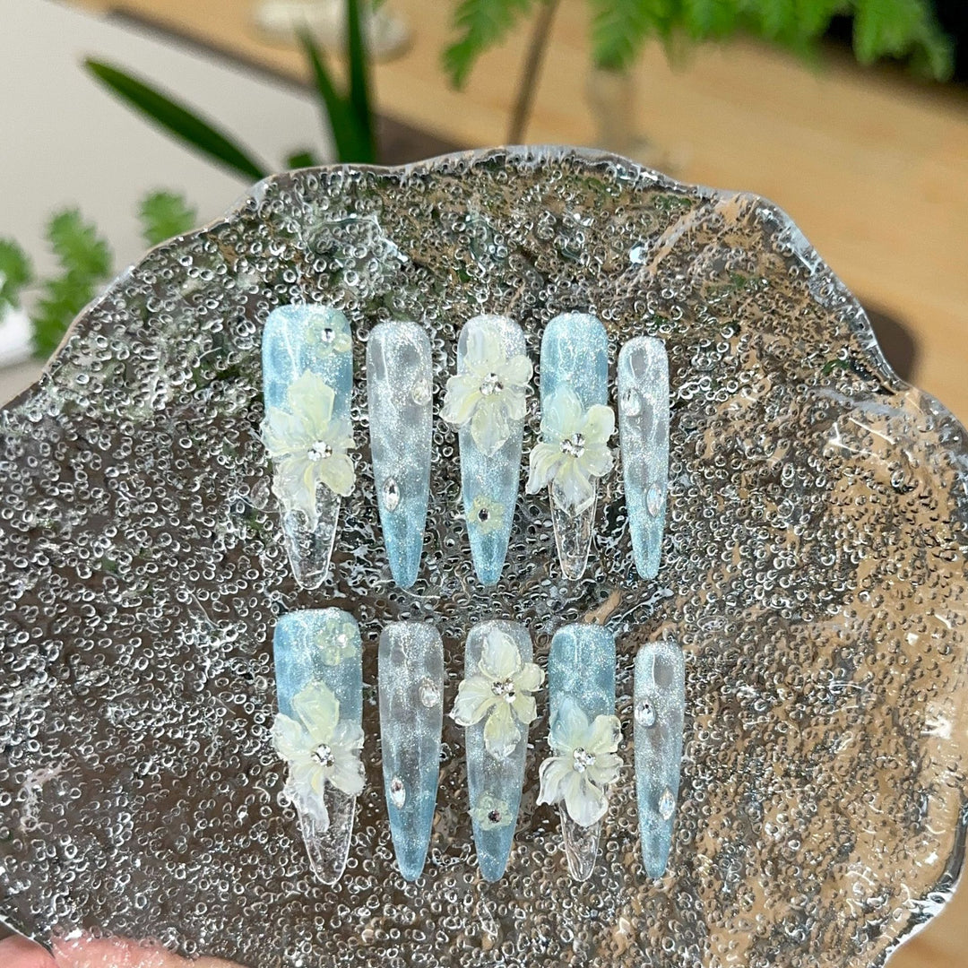 Artistic Floral Design Press-On Nails