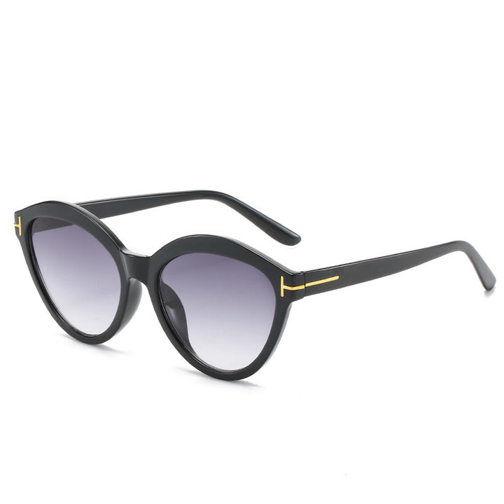 Elegant Oversized Cat-Eye Sunglasses Stornfield