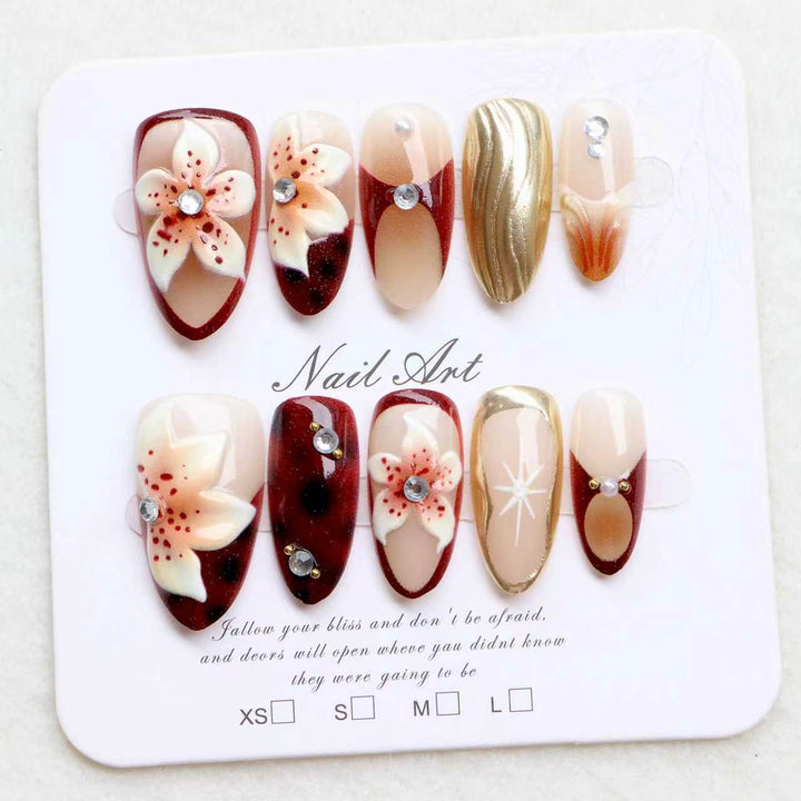 Artistic Press-On Nail Set with Floral Accents Stornfield