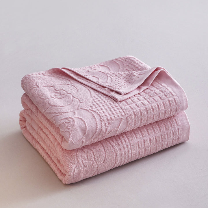 Textured Jacquard Cotton Bath Towel Set with Floral Relief Pattern