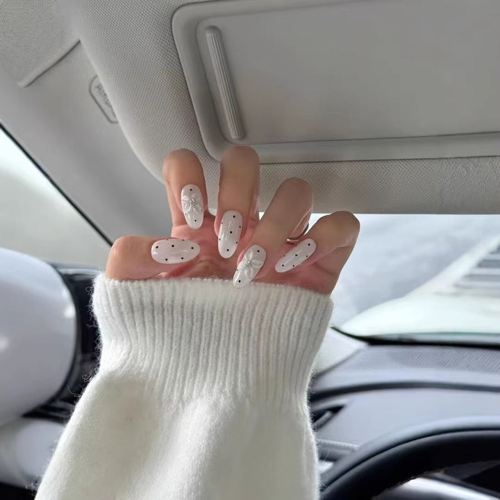 Decorative Press-On Nail Art Set with Unique 3D Elements