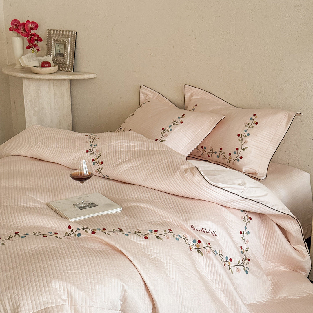 Quilted Floral Vine Embroidered Cotton Duvet Cover Set with Ribbed Stitching