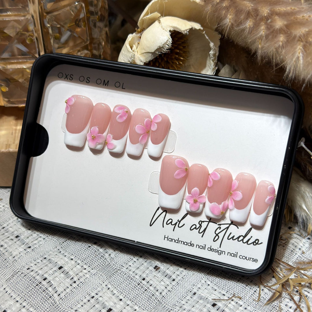 Floral Embellished Press-On Nail Set Stornfield