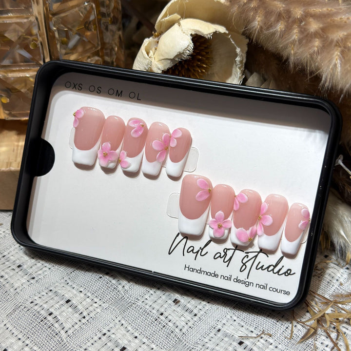 Floral Embellished Press-On Nail Set Stornfield