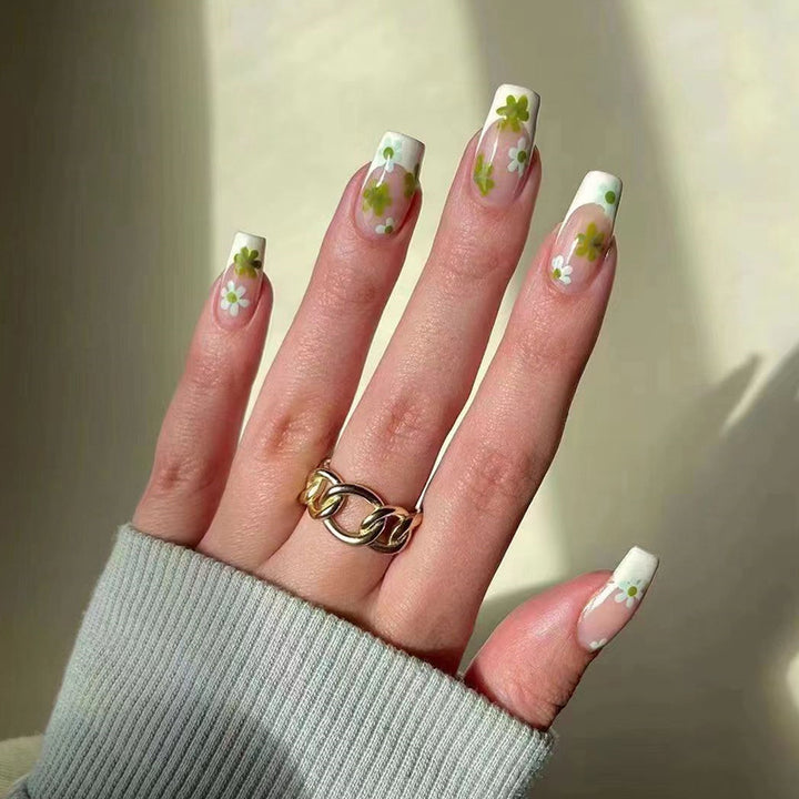 Artful Nail Tips with Floral Pattern Stornfield