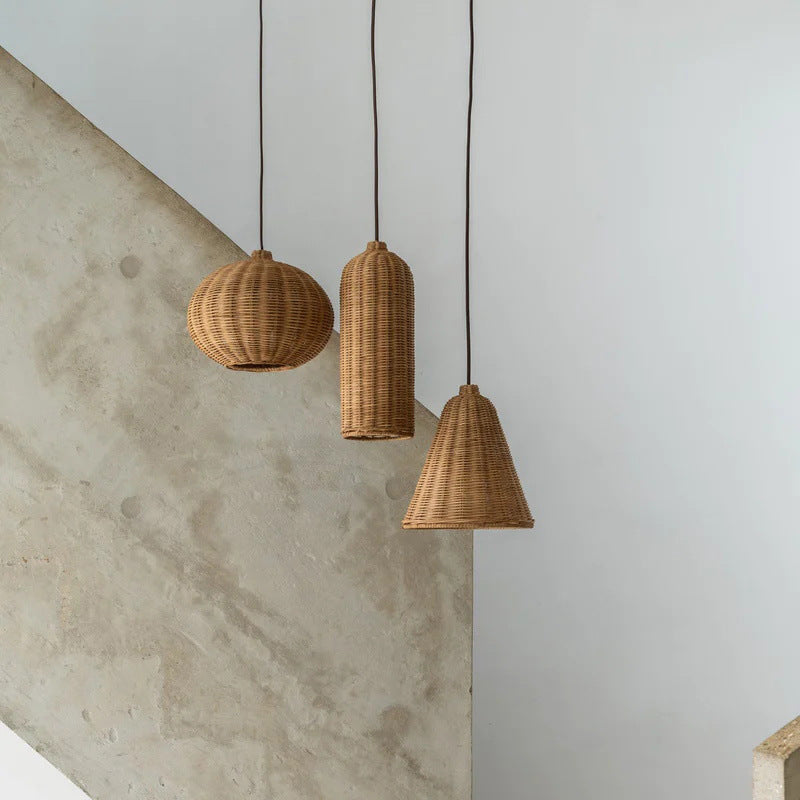 Handmade pendant light made of braided rattan Stornfield