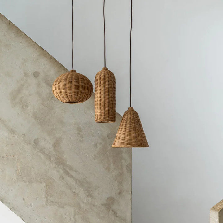 Handmade pendant light made of braided rattan Stornfield