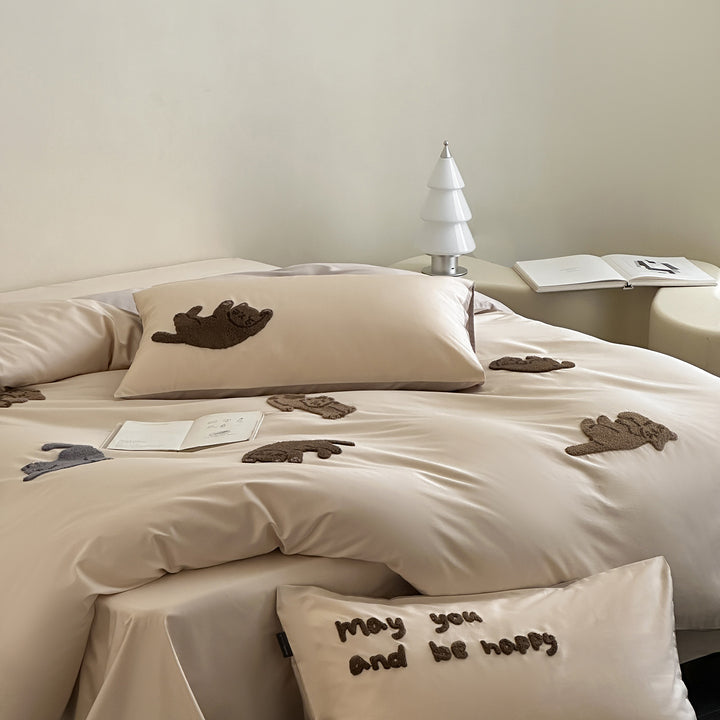 Embroidered Satin-Feel Duvet Cover Set with Cozy Animal Appliqués