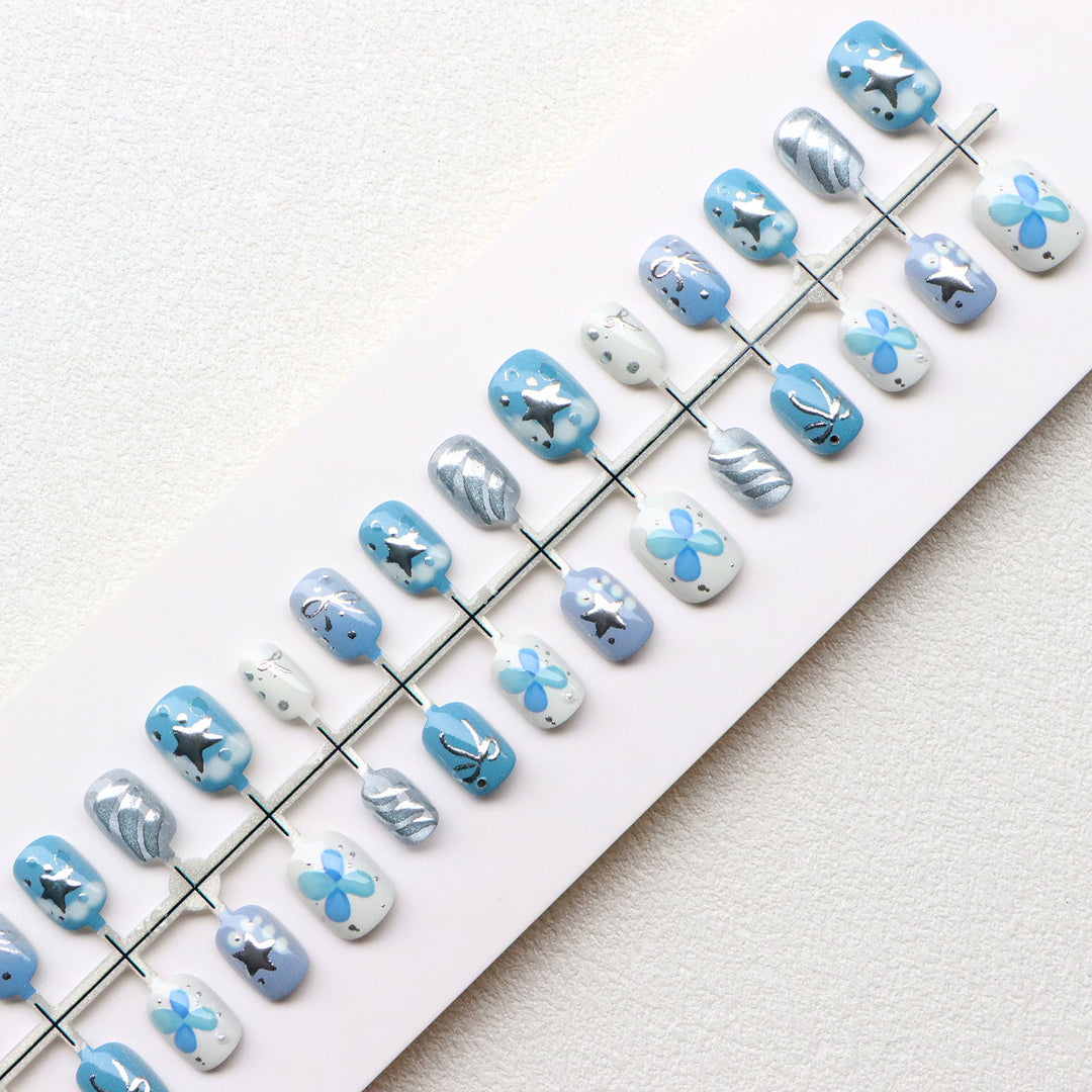 Artistic Star and Bow Press-On Nail Set Stornfield