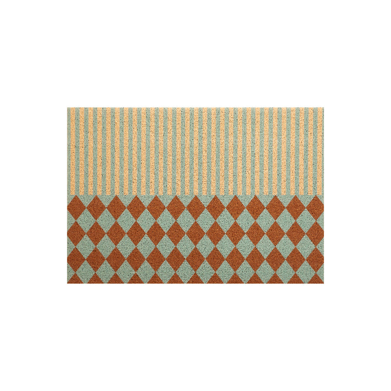 Non-slip coconut doormat with striped and diamond pattern