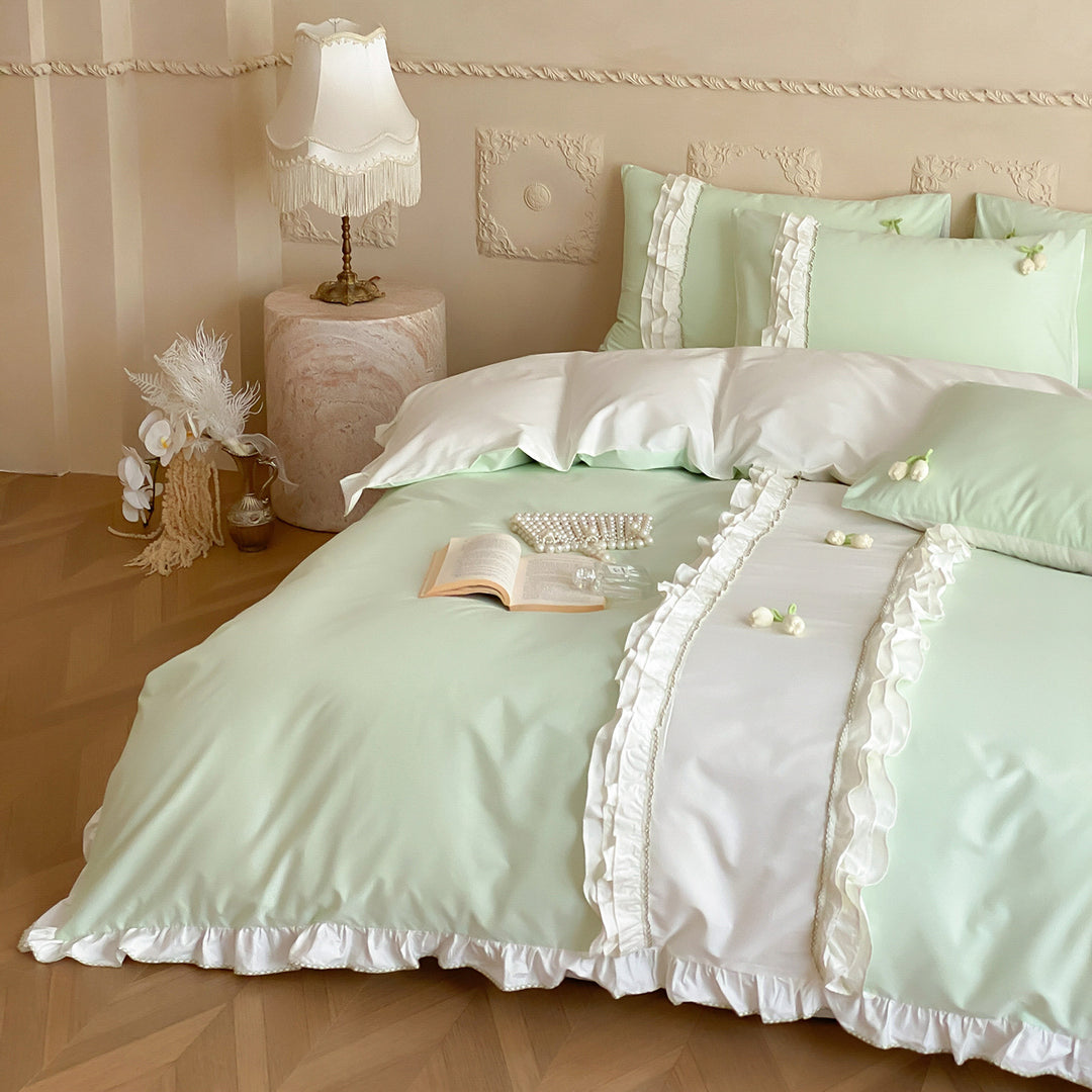 Romantic Ruffled Cotton Sateen Duvet Cover Set with Frilled Edge and Decorative Pillow Shams
