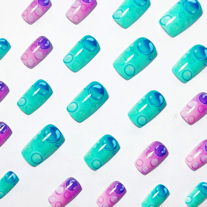 Artificial nails with shimmering water pearl motif Stornfield