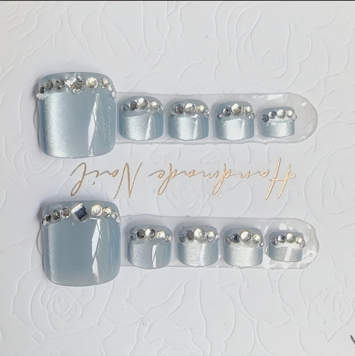 Elegant Rhinestone-Embellished Press-On Nails Stornfield