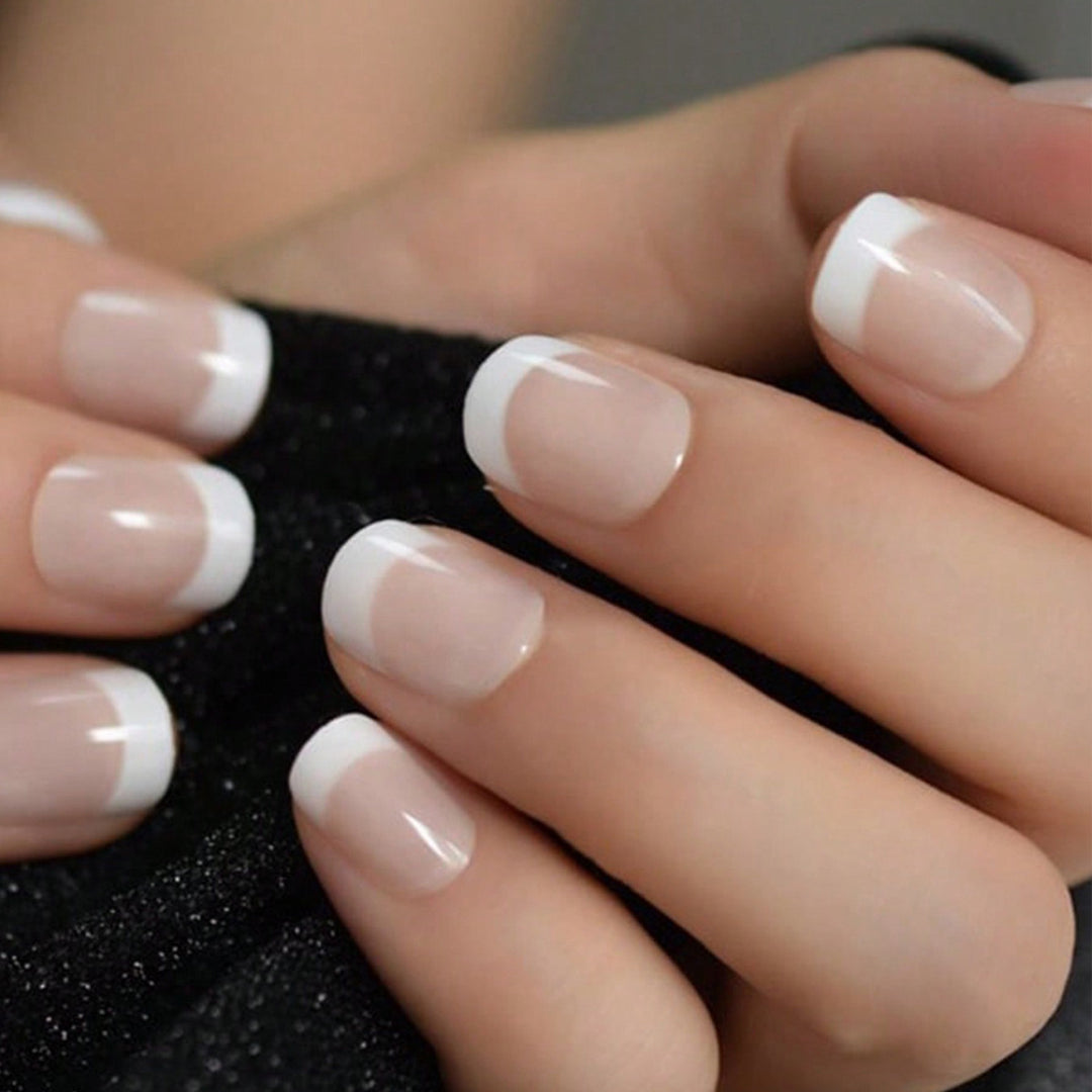 Classic French Tip Nail Set Stornfield