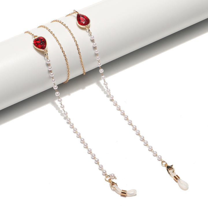 Elegant Pearl and Crystal Eyewear Chain Stornfield