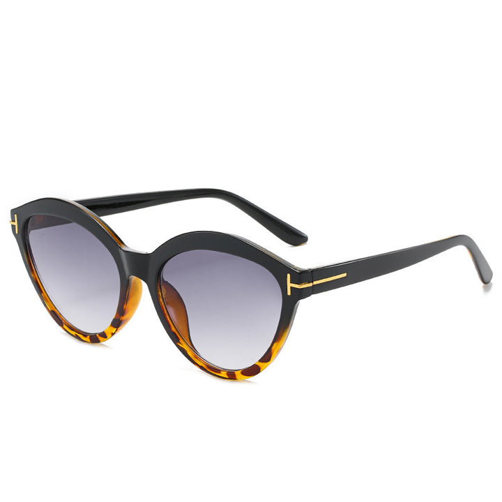 Elegant Oversized Cat-Eye Sunglasses Stornfield