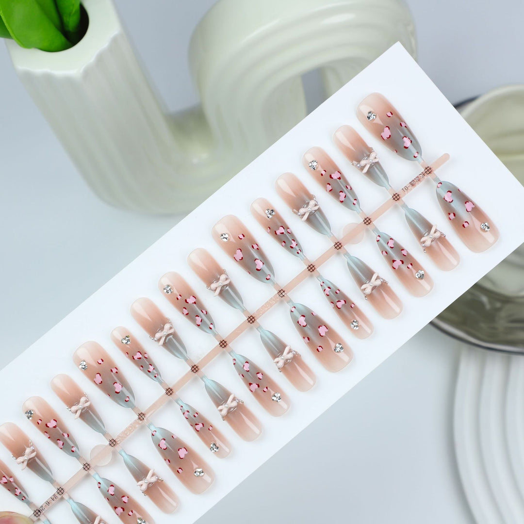 Decorative Heart Design Press-On Nail Set Stornfield