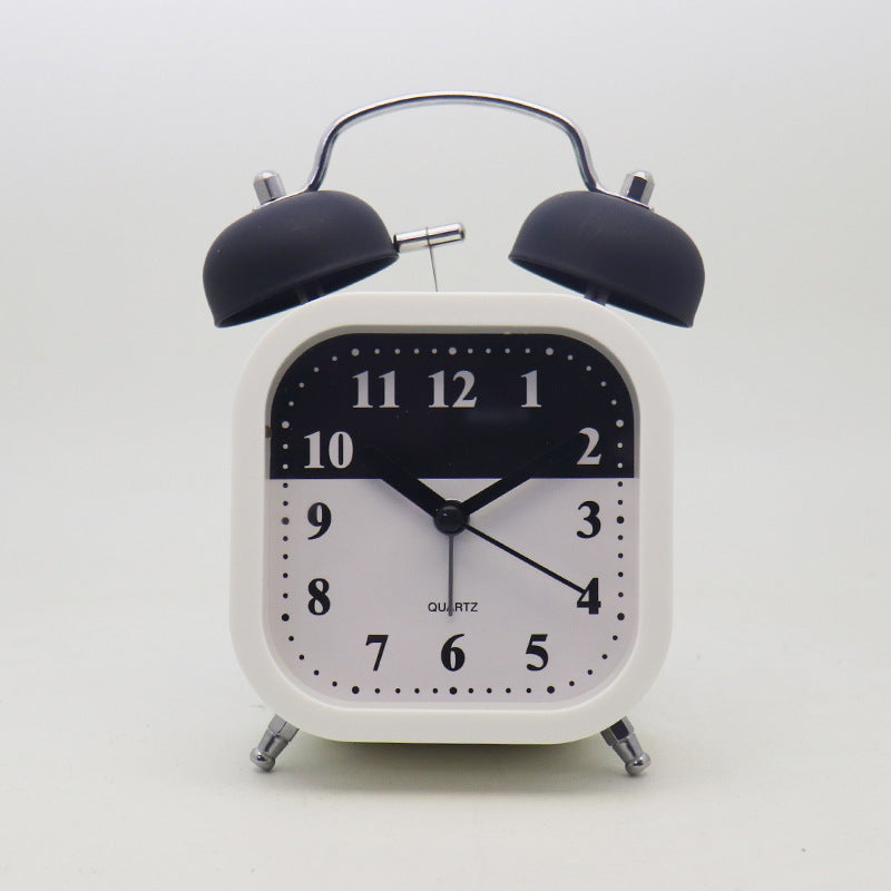 Quarz Alarm Clock in Modern Retro Style Stornfield