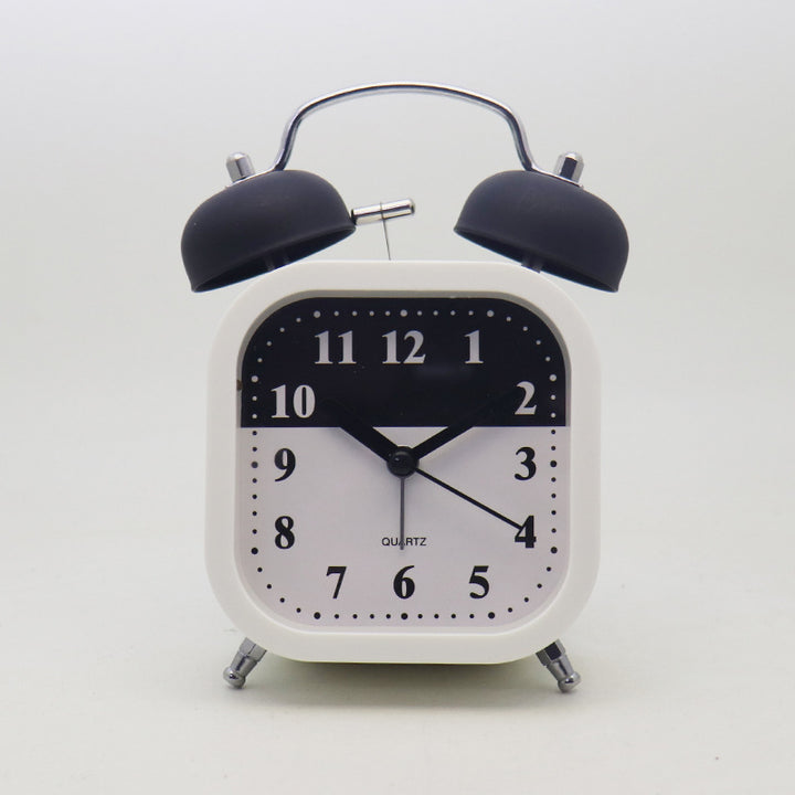 Quarz Alarm Clock in Modern Retro Style Stornfield