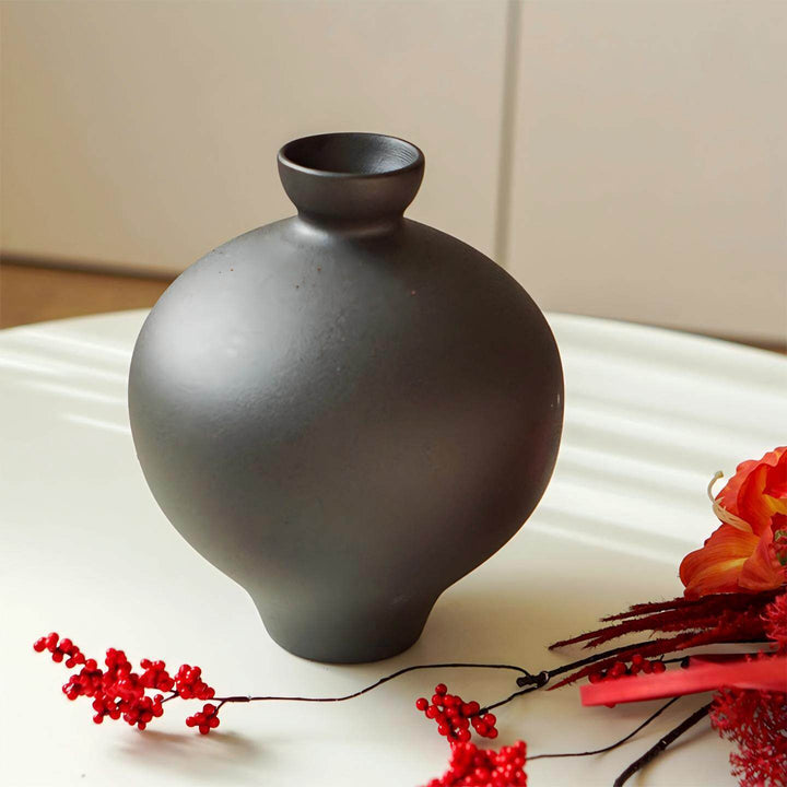 Stylish ceramic vase Stornfield