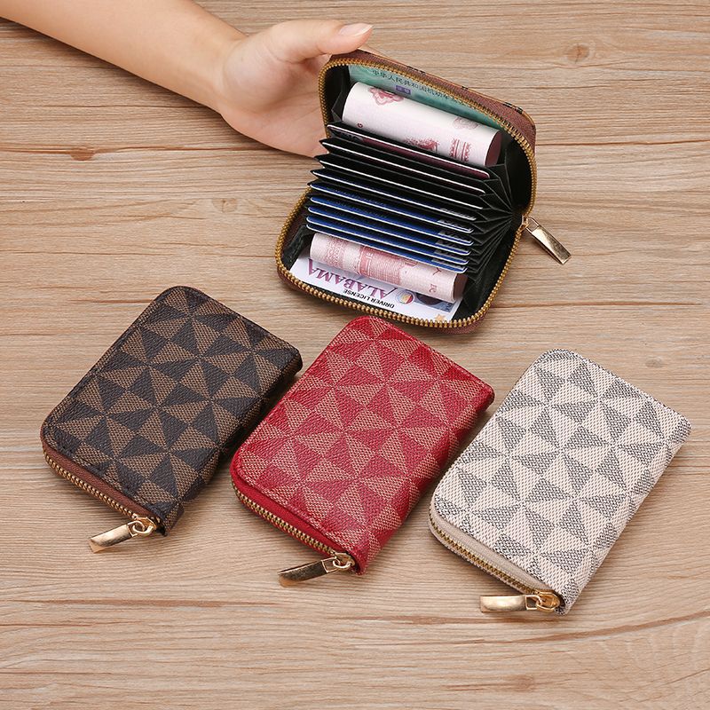 Compact Geometric Pattern Stornfield
