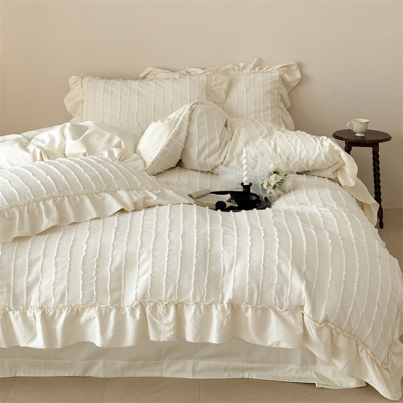 Bedding set with ruffles and ribbed stripe texture