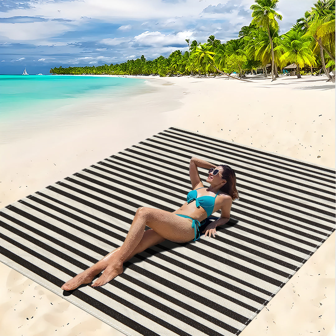 Mandala Design Beach Mat Stornfield
