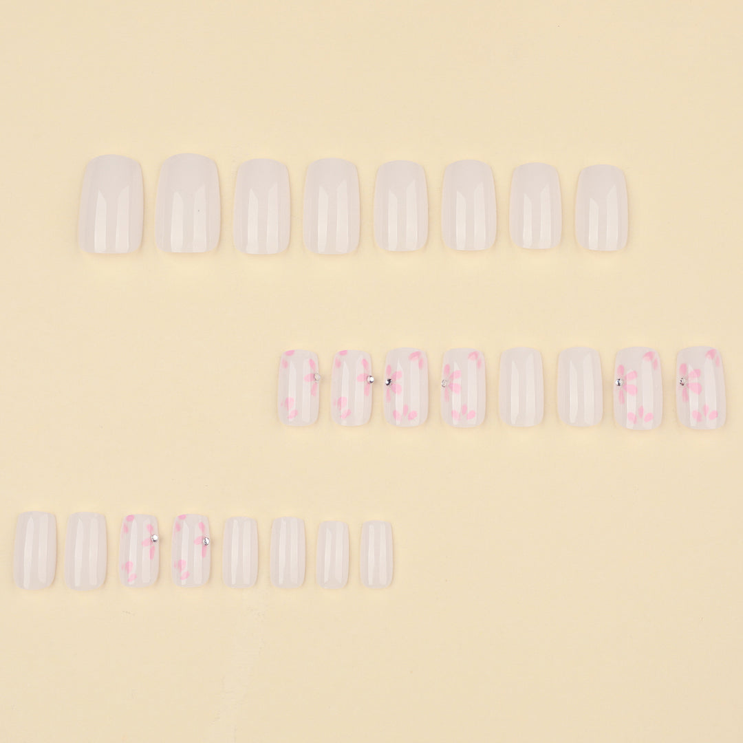 Artful Nail Art with Delicate Flower Patterns Stornfield
