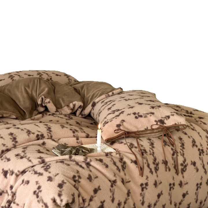 Reversible Plush Fleece Duvet Cover Set with Bow-Tie Corner Straps