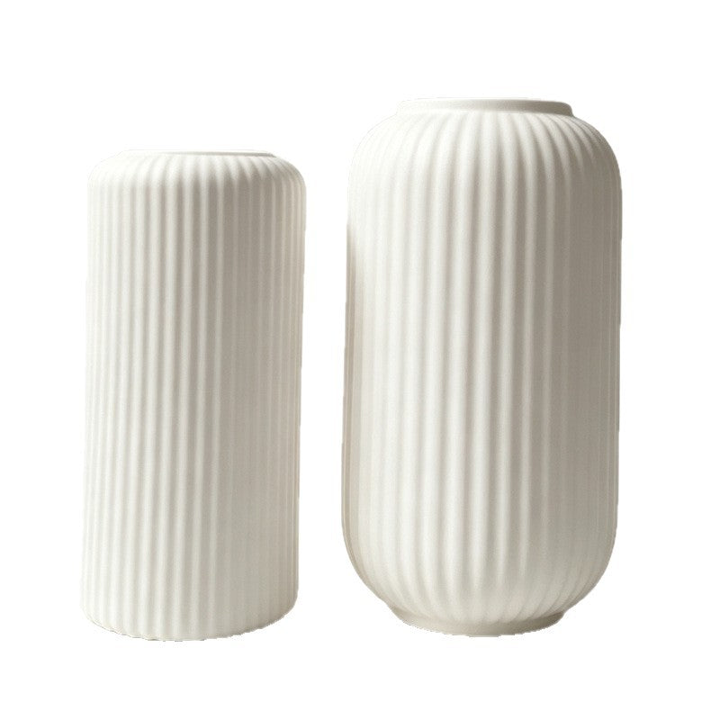 Elegant Ribbed Ceramic Decorative Vase Stornfeild