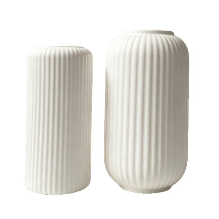 Elegant Ribbed Ceramic Decorative Vase Stornfeild