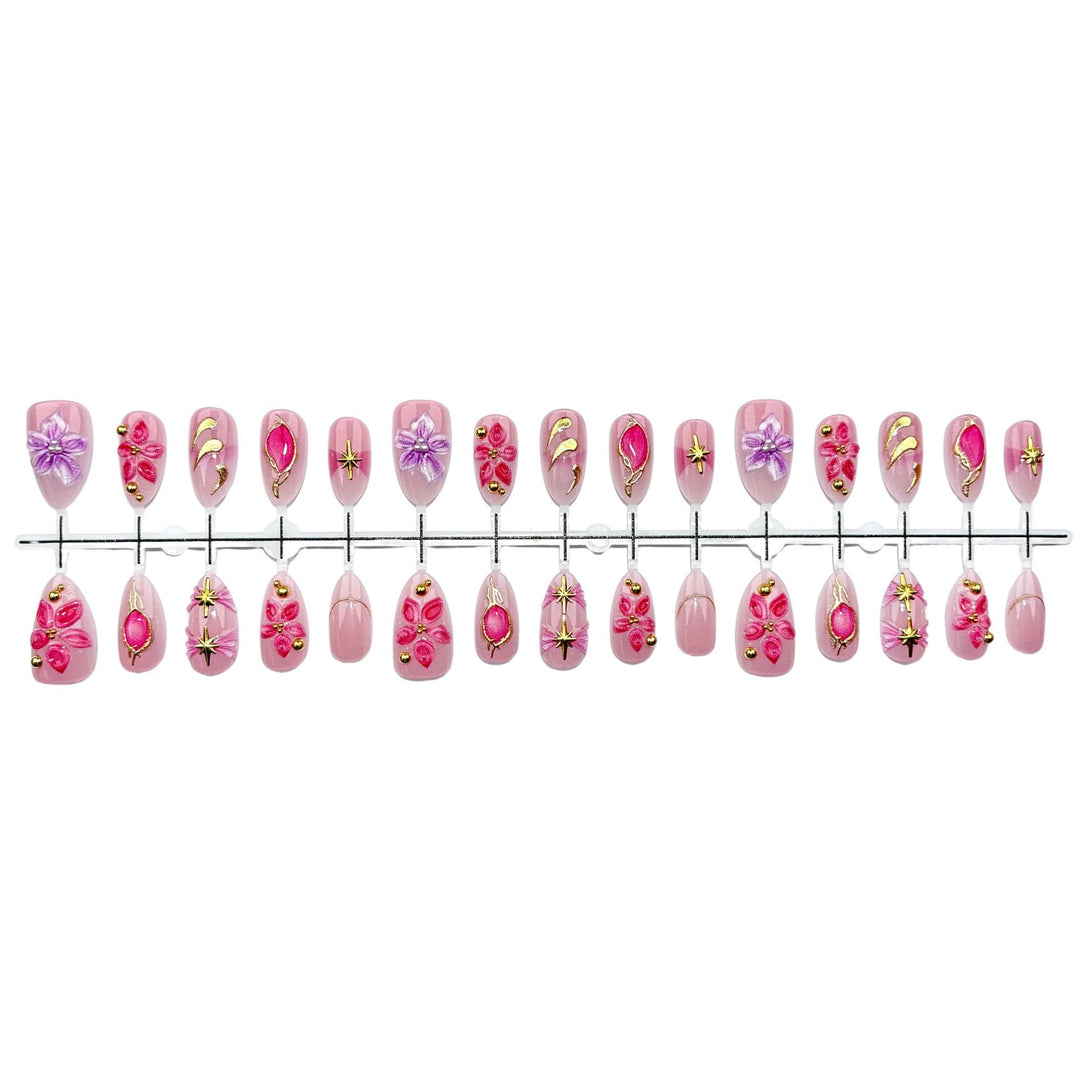 Artistic Floral-Embellished Press-On Nail Set 1790745419