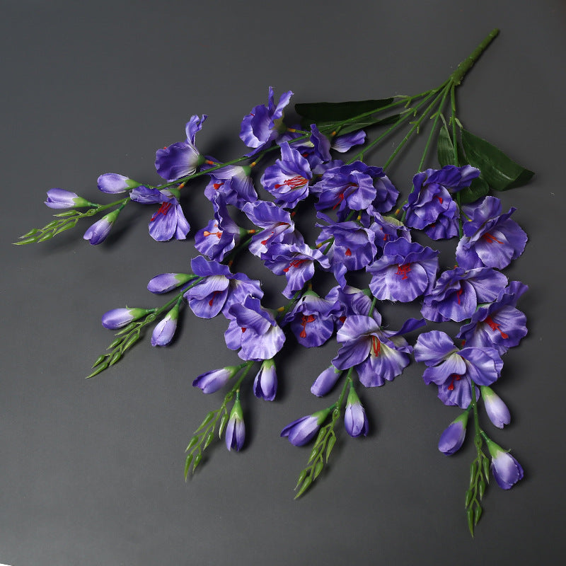 Lifelike Decorative Floral Spray