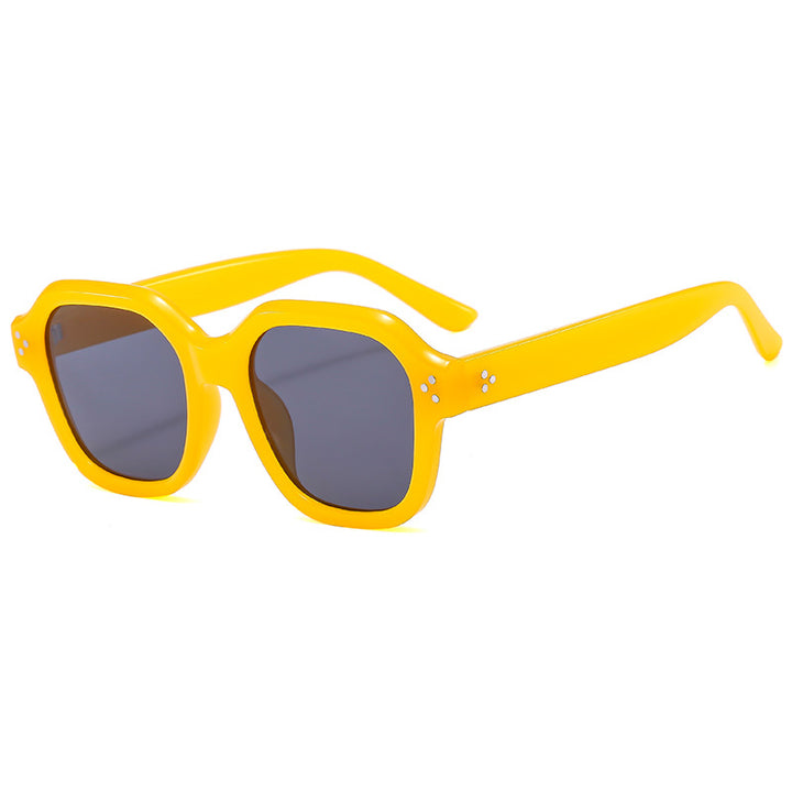 Women’s Fashion Retro Sunglasses with Wide Frame and UV Protection Stornfield