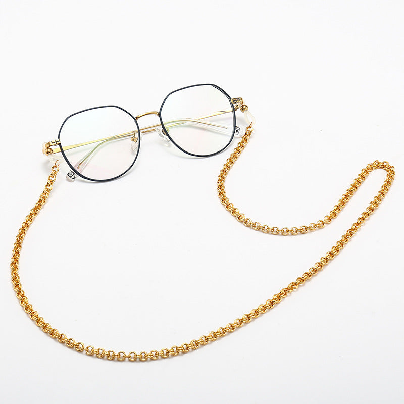 Fashionable Eyewear with Stylish Chain Stornfield