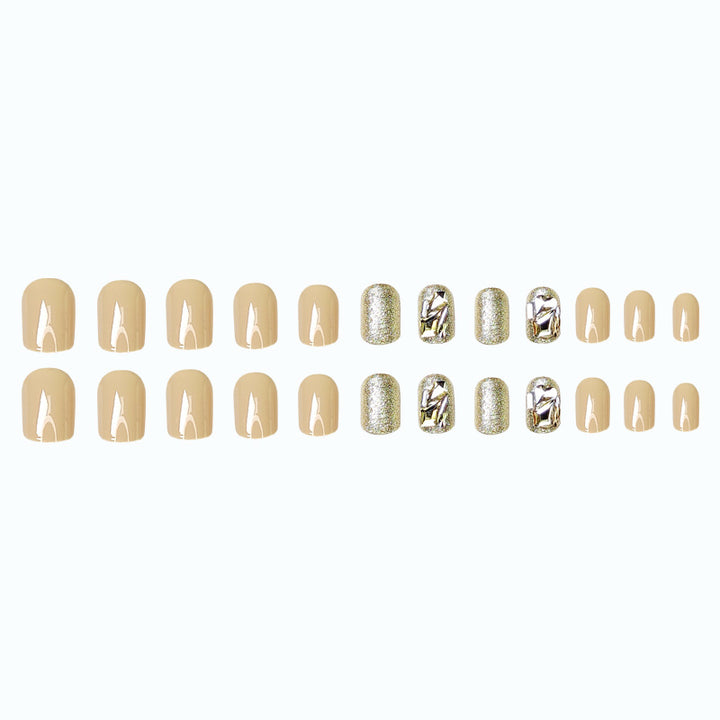 Artful nail art with glitter accents Stornfield