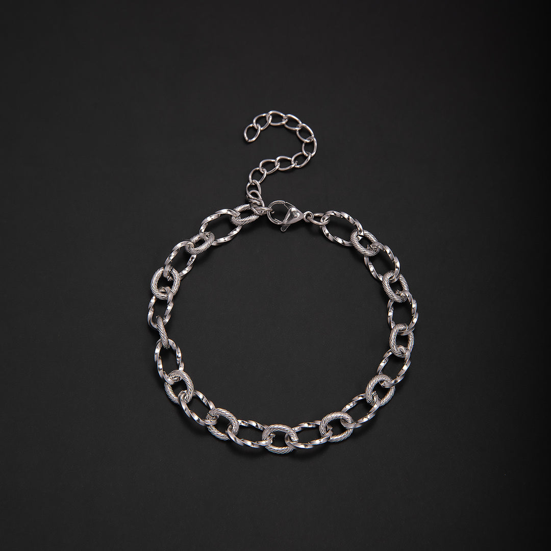 Interlaced Metal Link Bracelet Stornfield