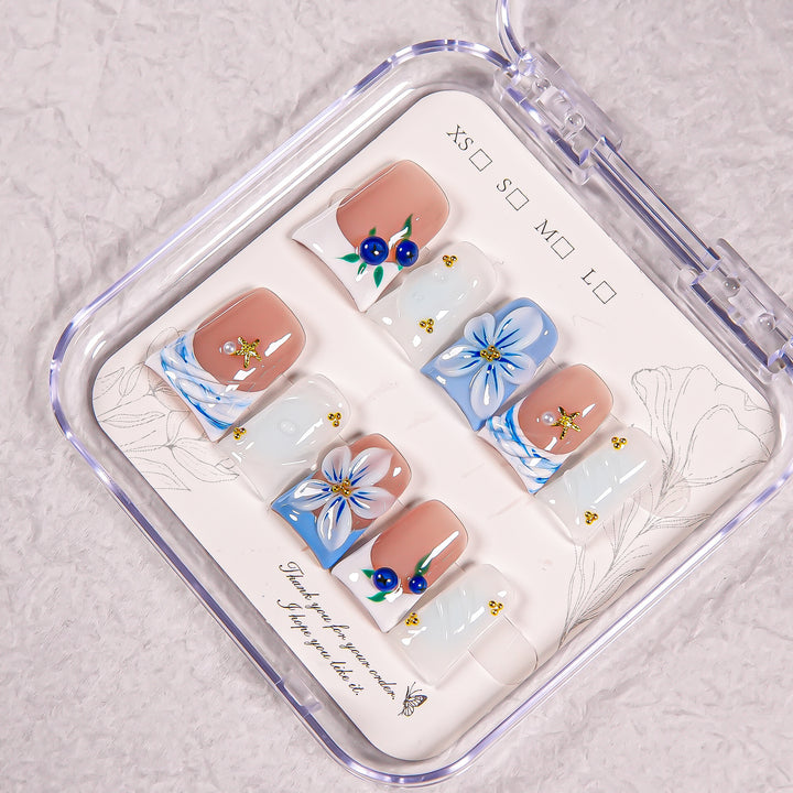 Artistic Flower Design Press-On Nail Set