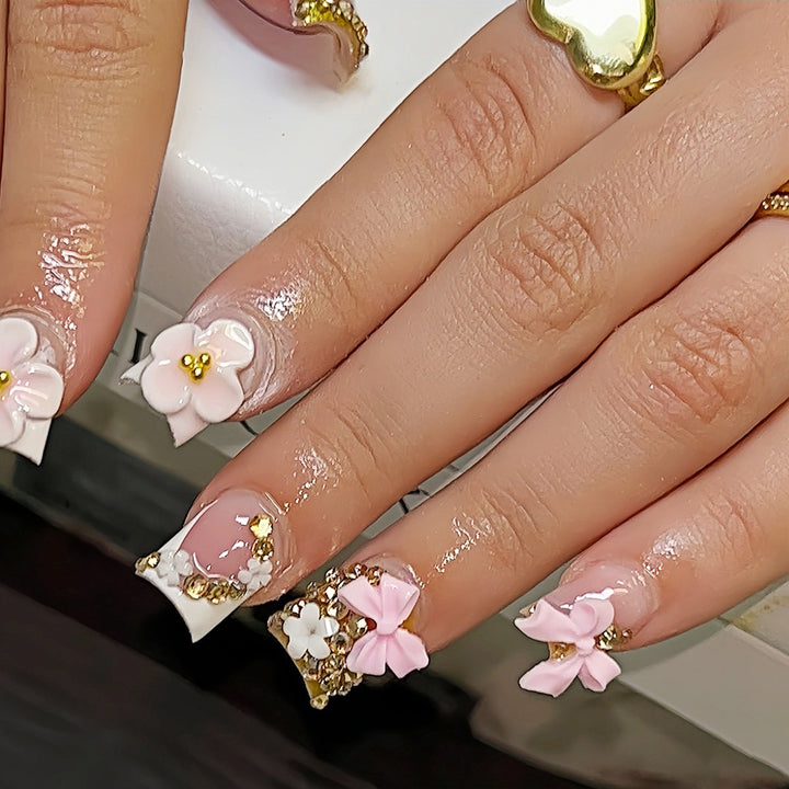 Floral Design Press-On Nails Stornfield