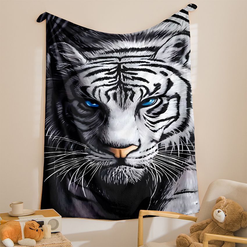 Tiger-Themed Soft Plush Throw Blanket