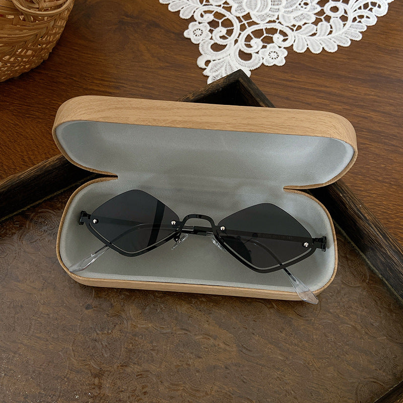Fashionable Retro Sunglasses in Geometric Design Stornfield